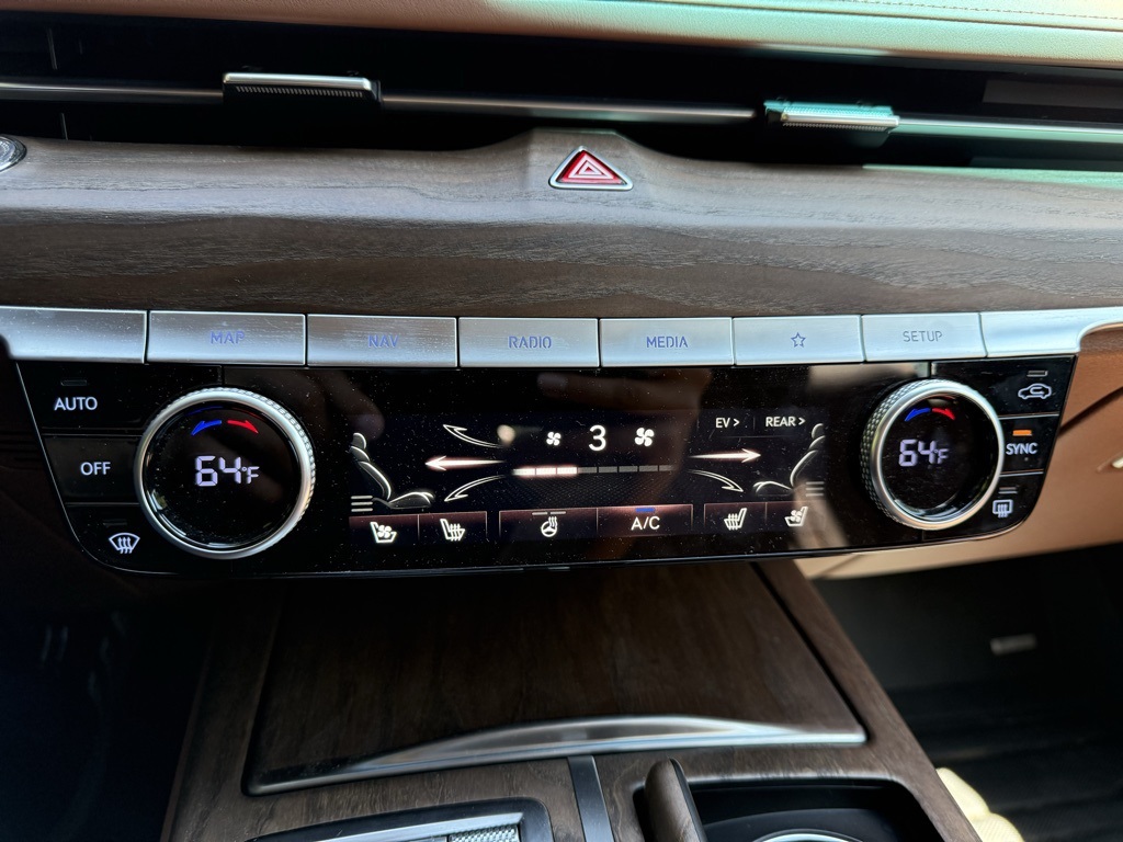 2024 Genesis Electrified G80 Advanced Prestige photo 21