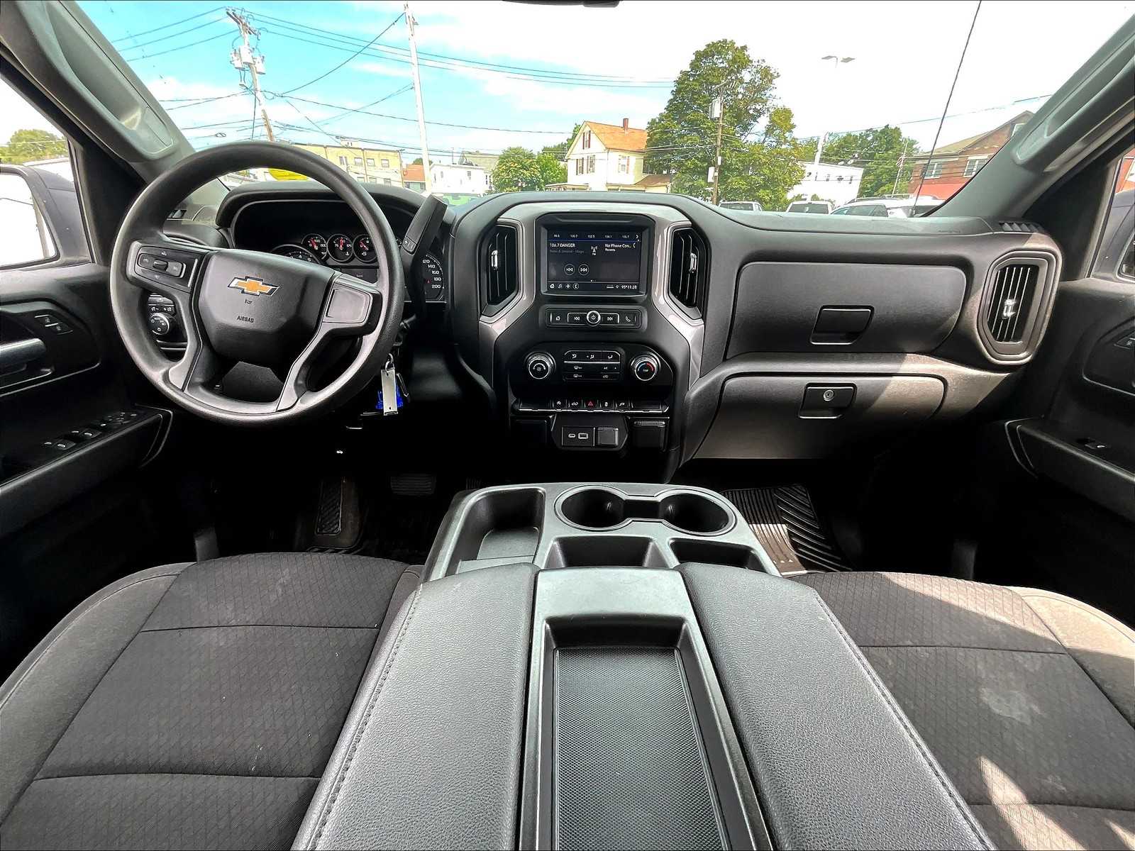 2022 Chevrolet Silverado 1500 Custom photo 18