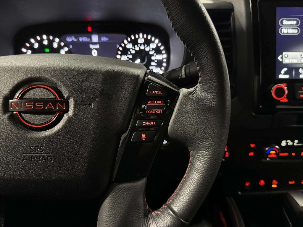 2022 Nissan Frontier Crew Cab photo 13