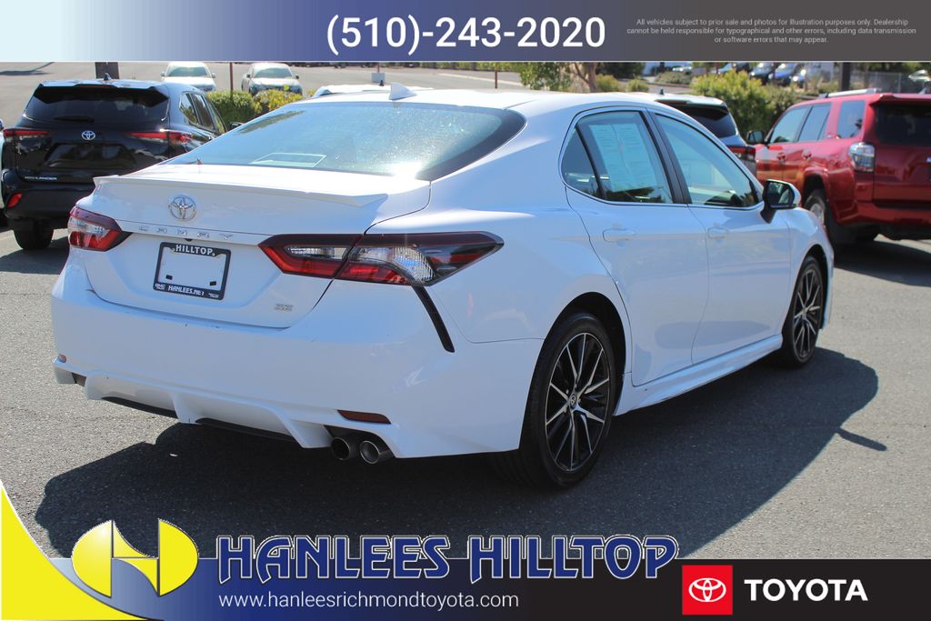 2024 Toyota Camry SE photo 5