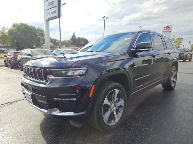 2024 Jeep Grand Cherokee Limited photo 4