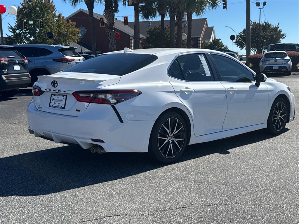 2023 Toyota Camry SE photo 3