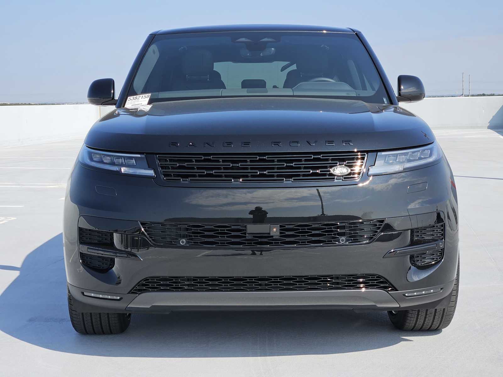 2025 Land Rover Range Rover Sport SE photo 2