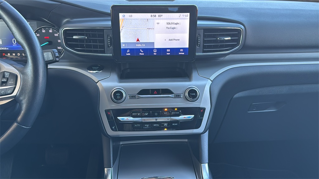 2022 Ford Explorer XLT photo 9