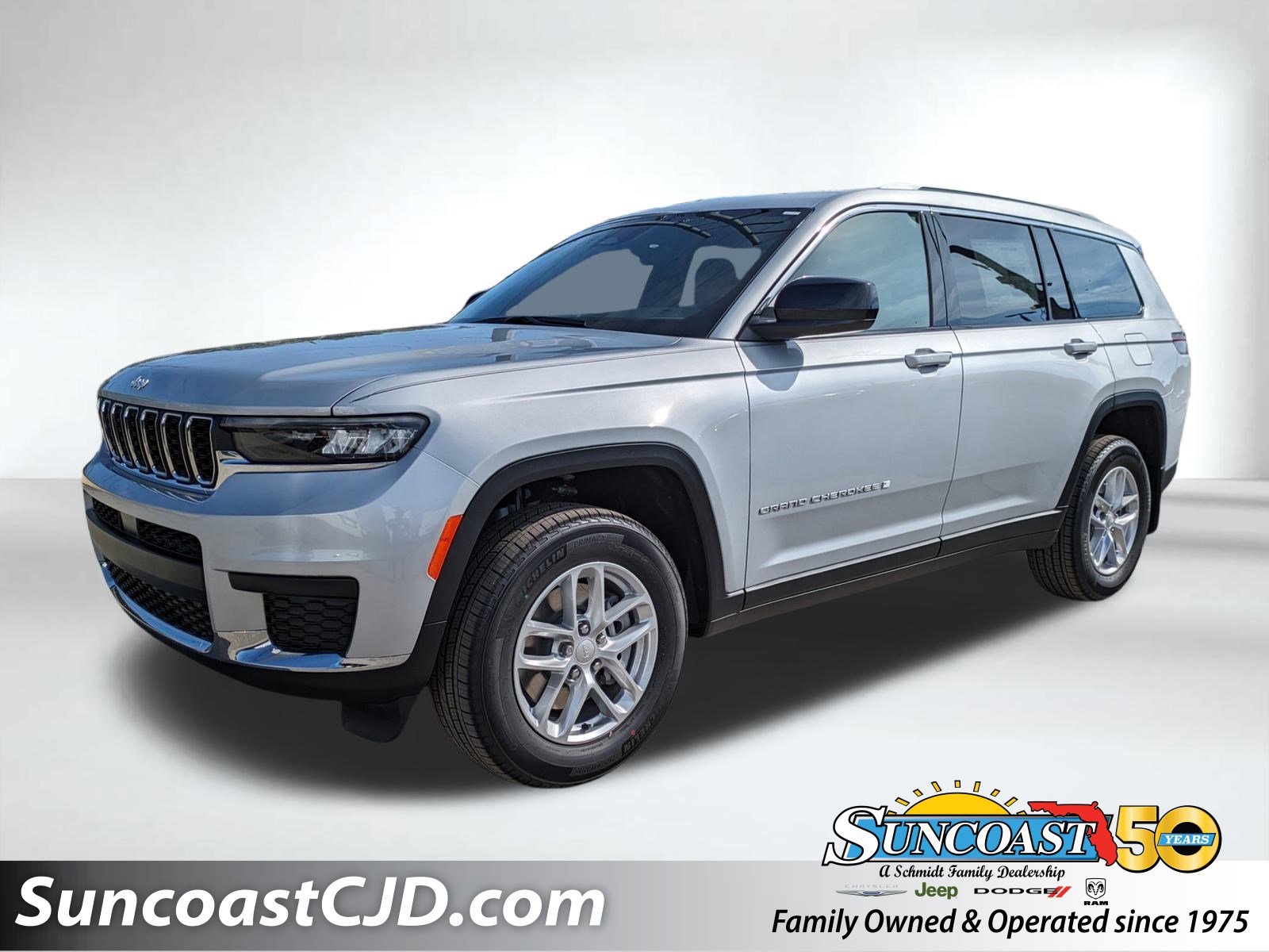 2025 Jeep Grand Cherokee L Laredo's photo