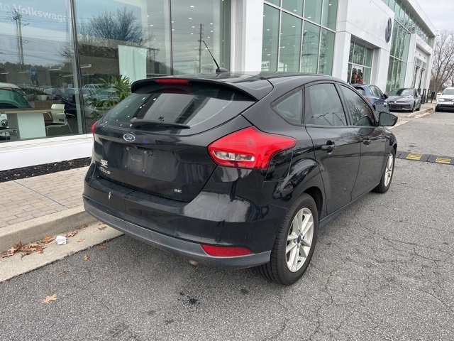 2017 Ford Focus SE photo 4