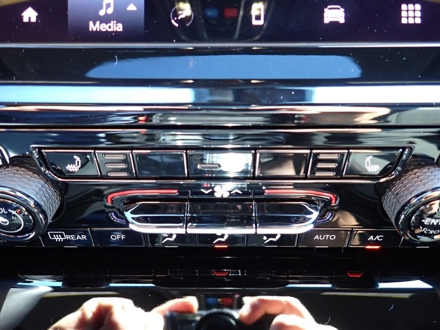 2025 Jeep Grand Cherokee Altitude X photo 17