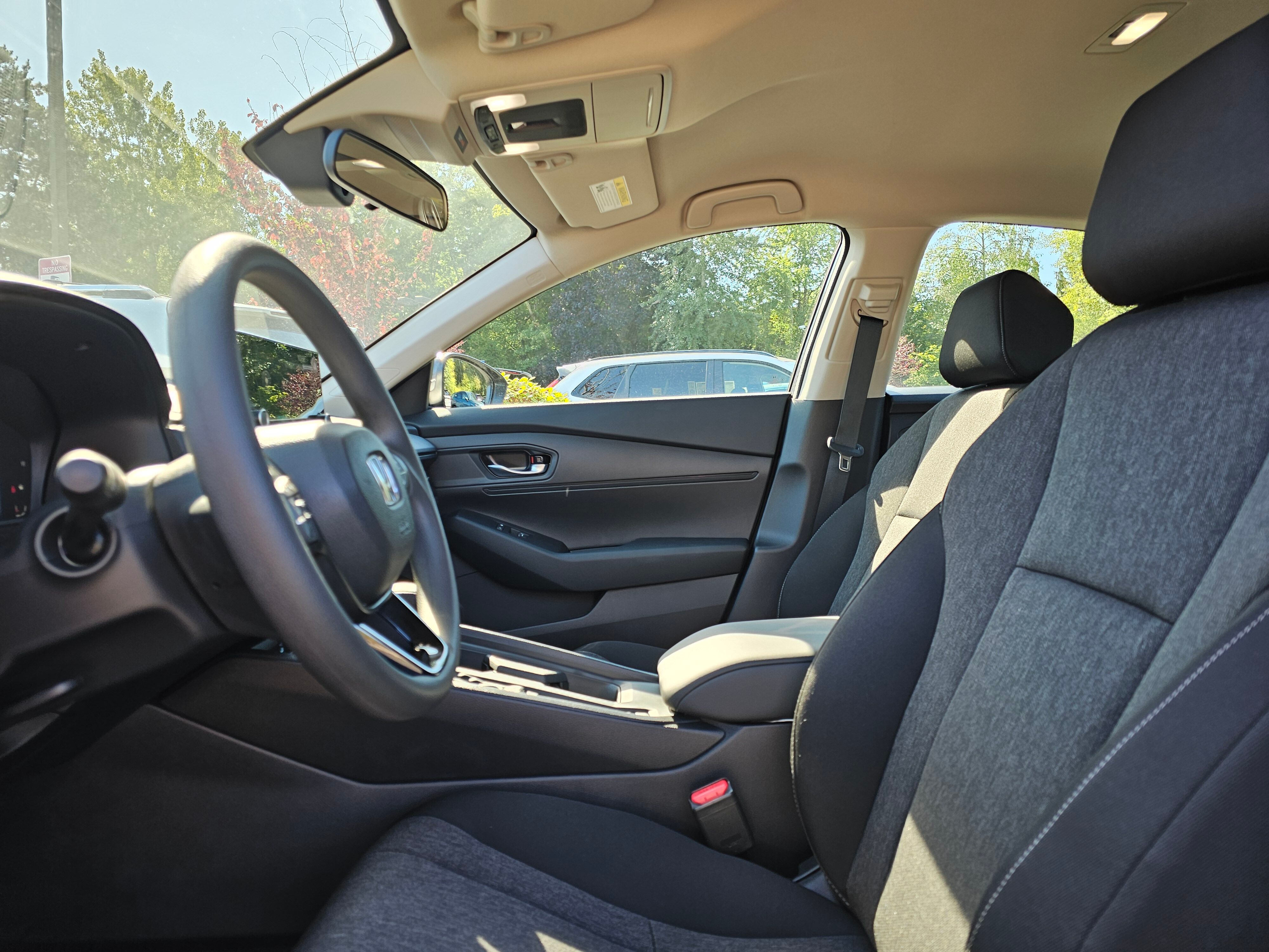 2025 Honda Accord LX photo 6