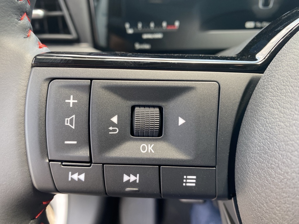 2025 Nissan Kicks SR photo 20