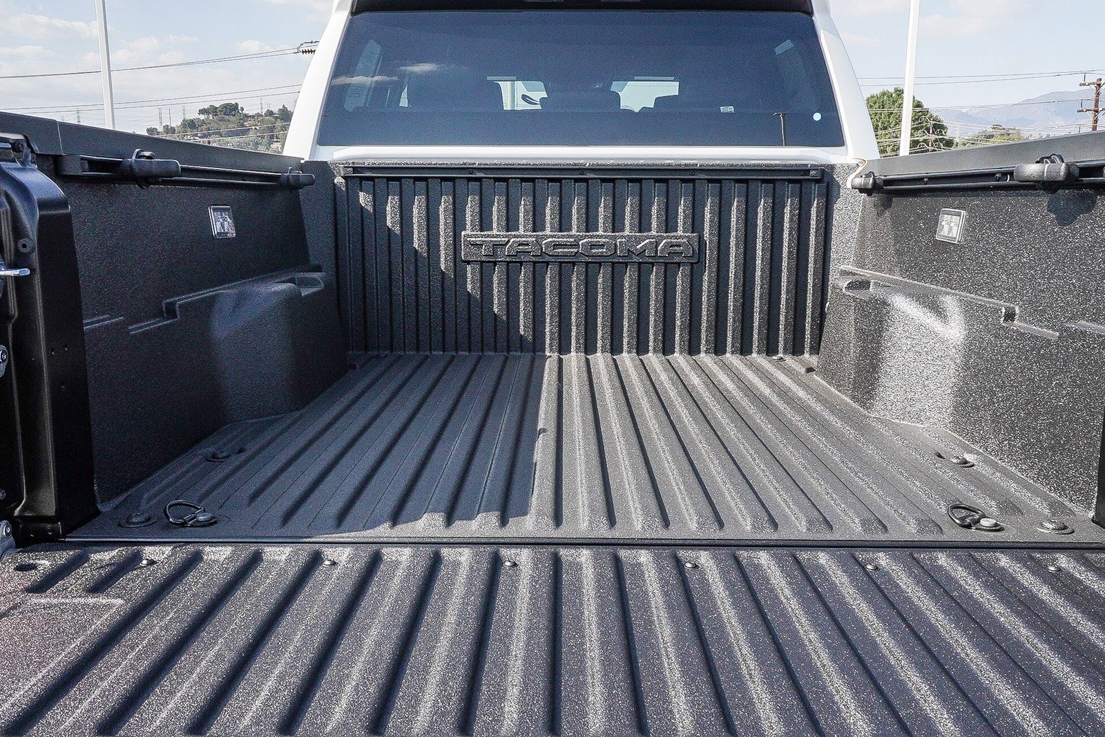 2025 Toyota Tacoma SR5 photo 12