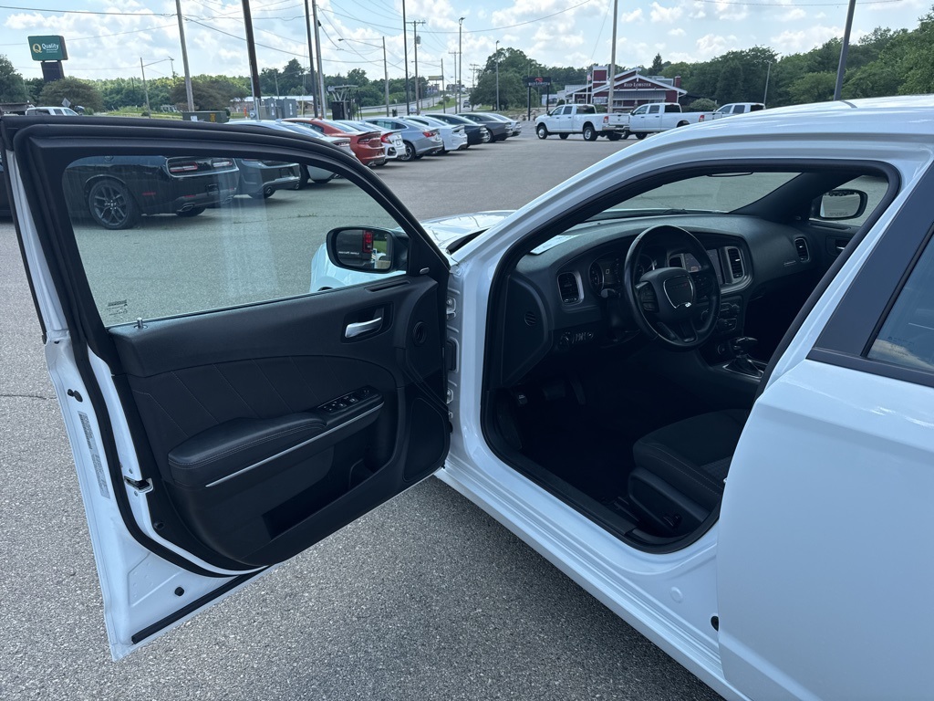 2023 Dodge Charger SXT photo 11