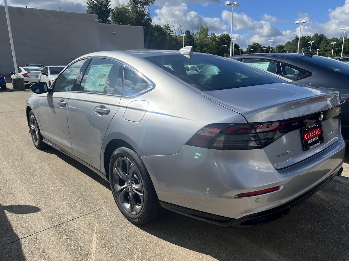 2025 Honda Accord Hybrid EX-L photo 4