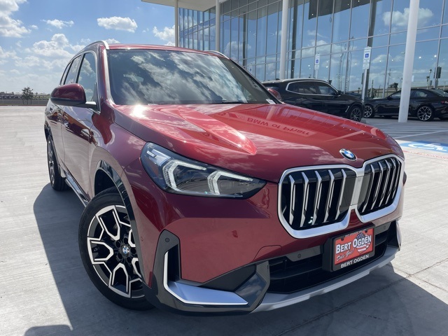 2026 BMW X1 28i's photo