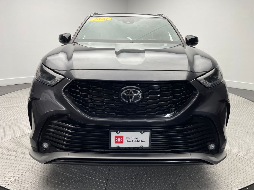 2023 Toyota Highlander XSE photo 2