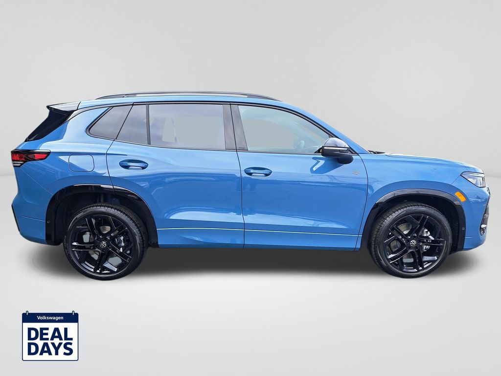 2025 Volkswagen Tiguan SE R-Line Black photo 4