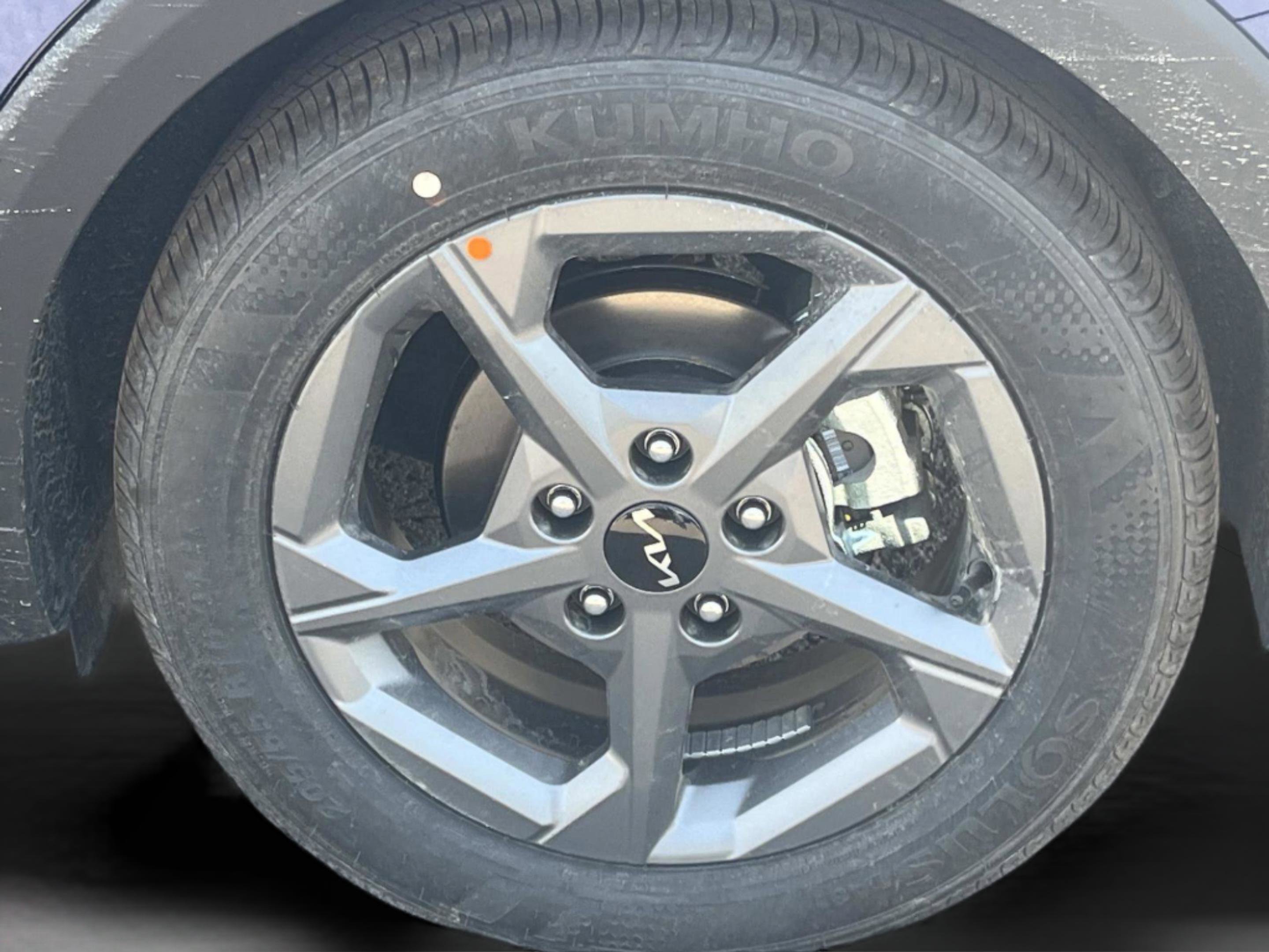 2025 Kia K4 LXS photo 11