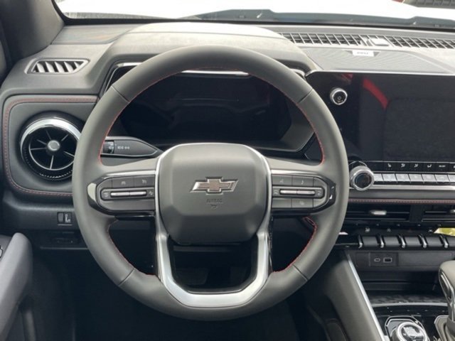 2025 Chevrolet Colorado Z71 photo 12