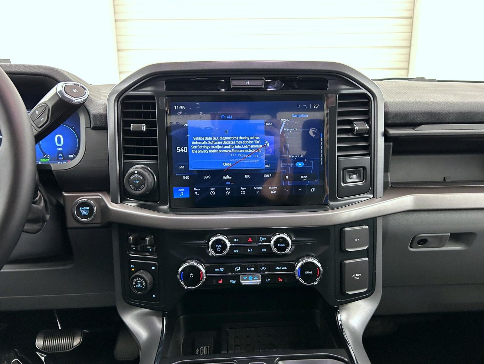 2025 Ford F-150 XLT photo 11