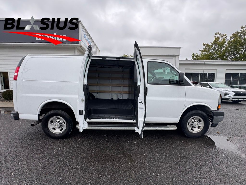 2022 Chevrolet Express 2500 Work Van photo 14