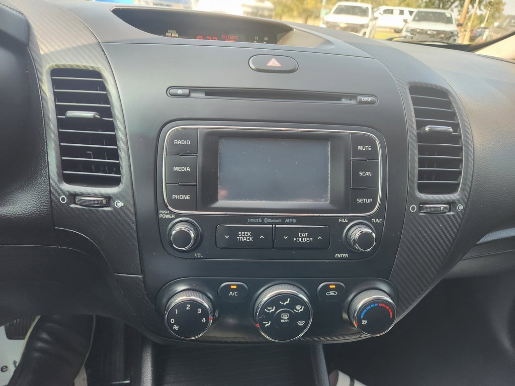 2016 Kia Forte EX photo 12