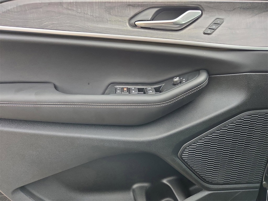 2025 Jeep Grand Cherokee Limited photo 21