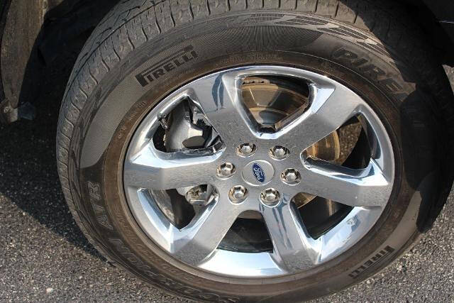 2023 Ford F-150 Lariat photo 13