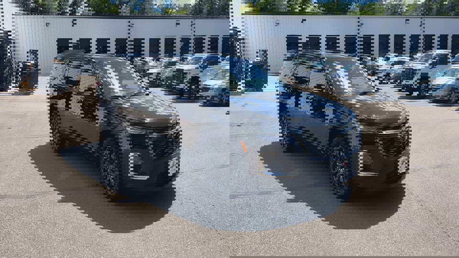 2023 Chevrolet Traverse RS photo 2
