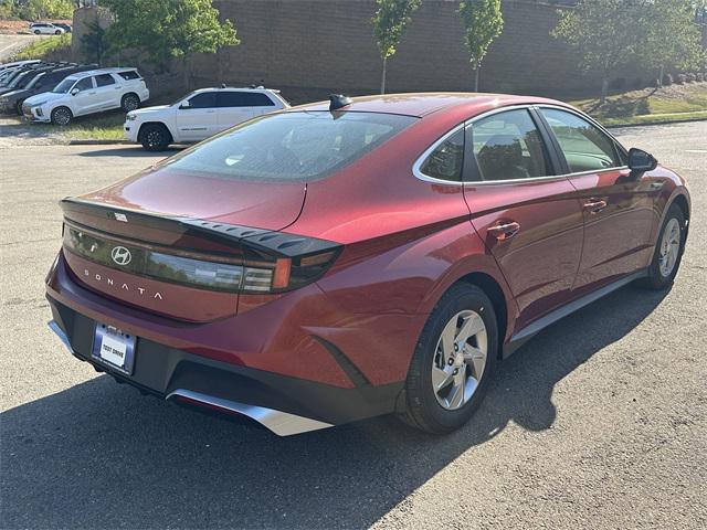 2025 Hyundai Sonata SE photo 5