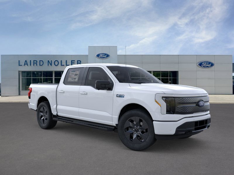2025 Ford F-150 Lightning photo 7