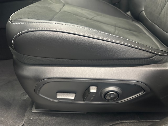 2025 Jeep Grand Cherokee Altitude photo 17