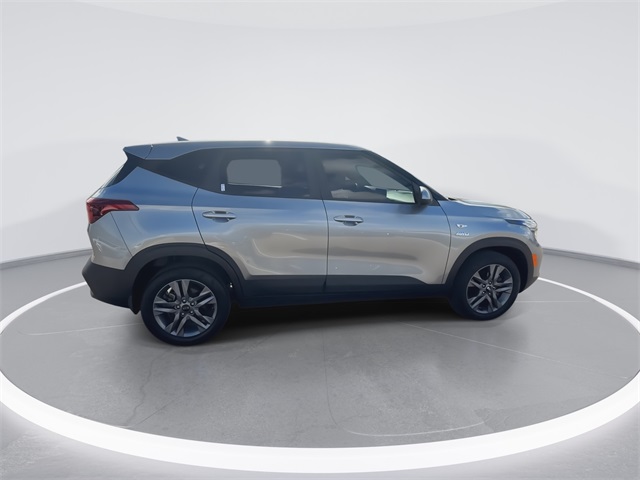 2021 Kia Seltos LX photo 9