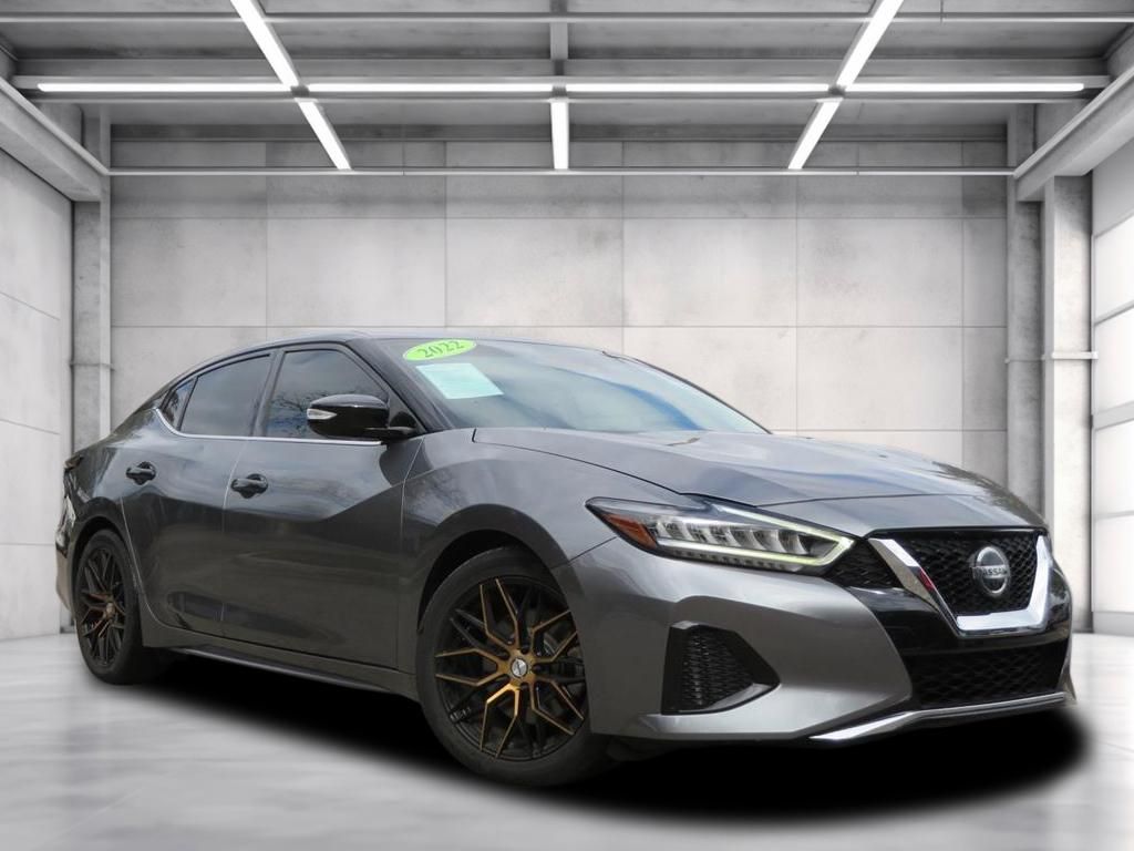 2022 Nissan Maxima SV's photo