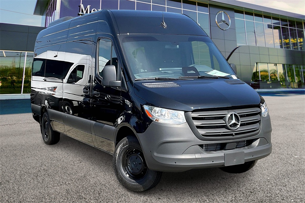 2025 Mercedes-Benz Sprinter Passenger Van Base's photo
