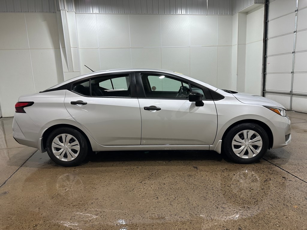 2024 Nissan Versa 1.6 S photo 3