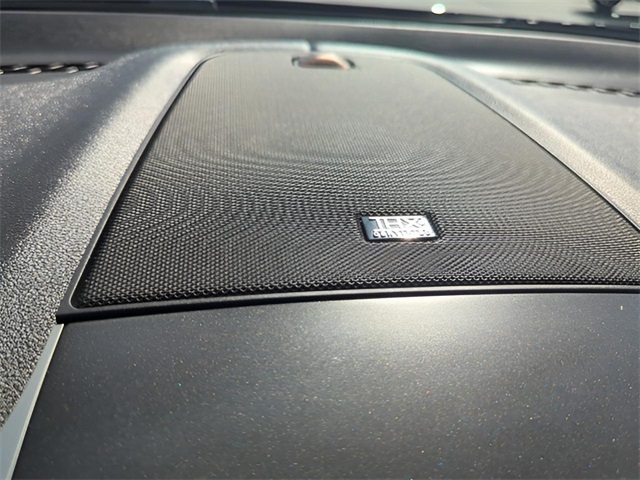 2014 Lincoln MKZ Hybrid photo 23