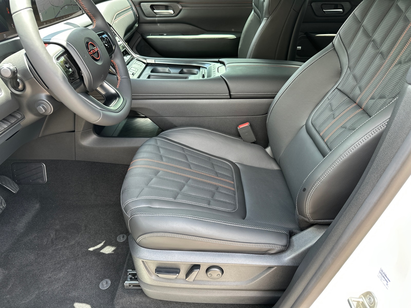 2025 Nissan Armada photo 7