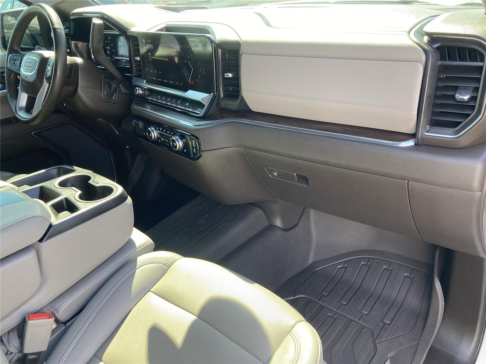 2024 Gmc Sierra 1500 SLT photo 29
