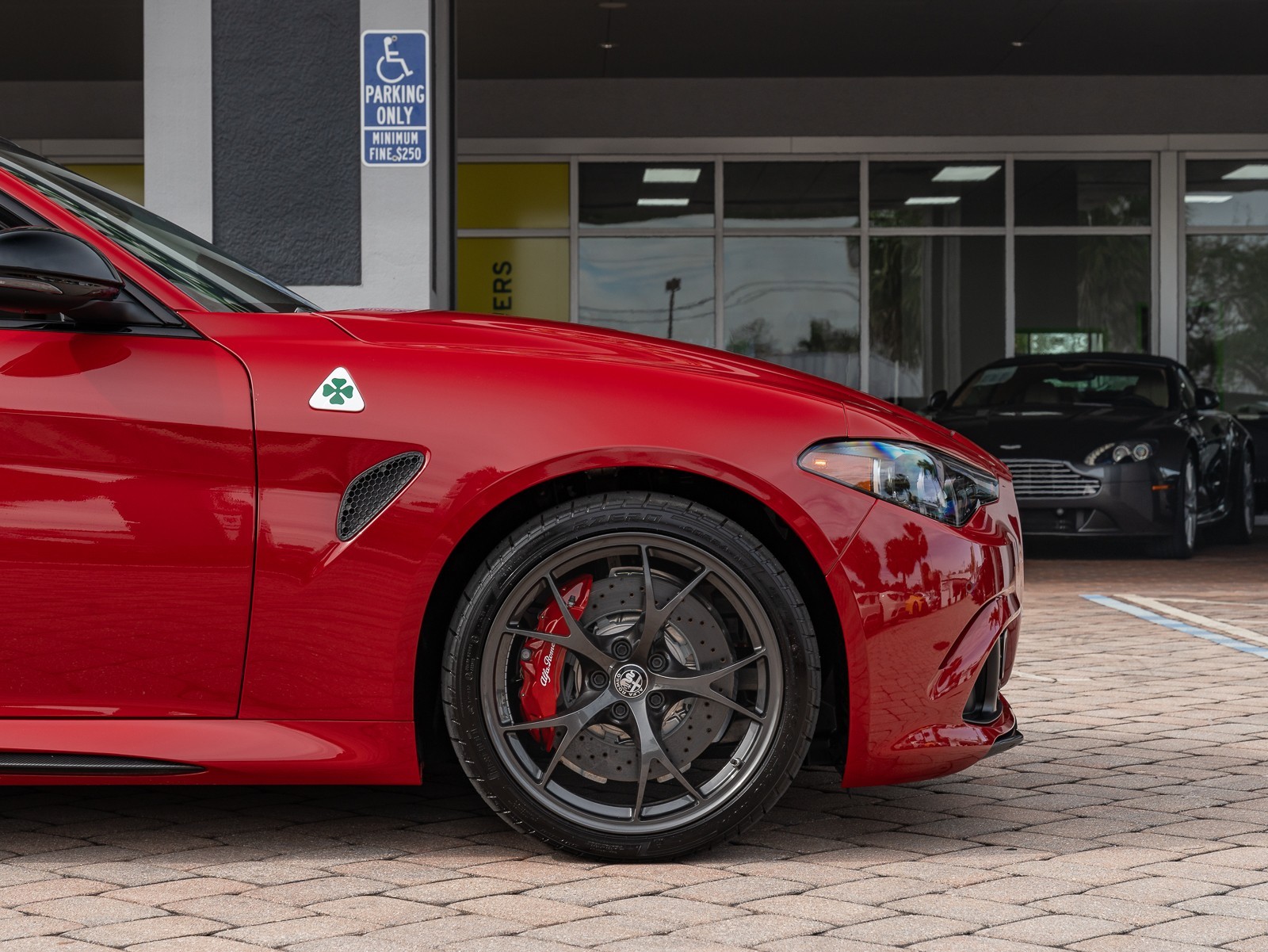 2024 Alfa Romeo Giulia Quadrifoglio photo 21