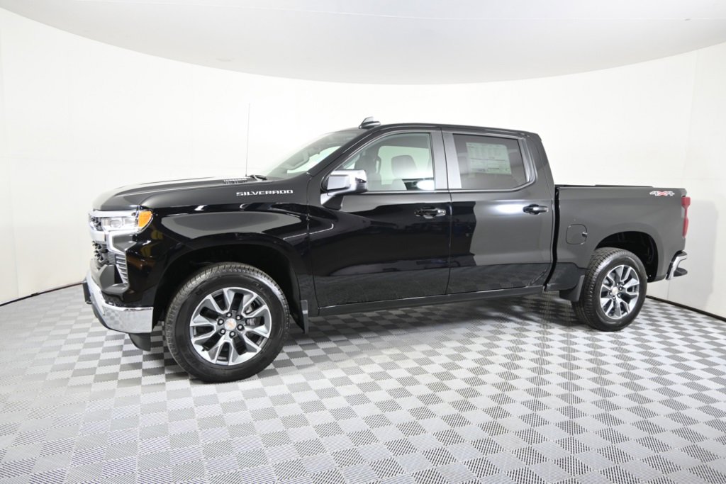 2026 Chevrolet Silverado 1500 LT photo 2