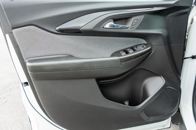 2023 Chevrolet Trailblazer LT photo 9