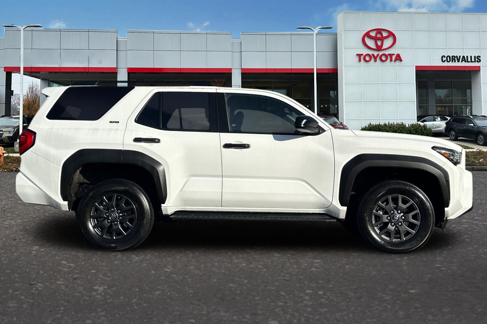 2025 Toyota 4Runner SR5 4WD photo 2