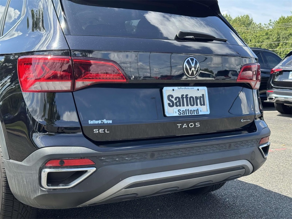 2022 Volkswagen Taos SEL photo 11