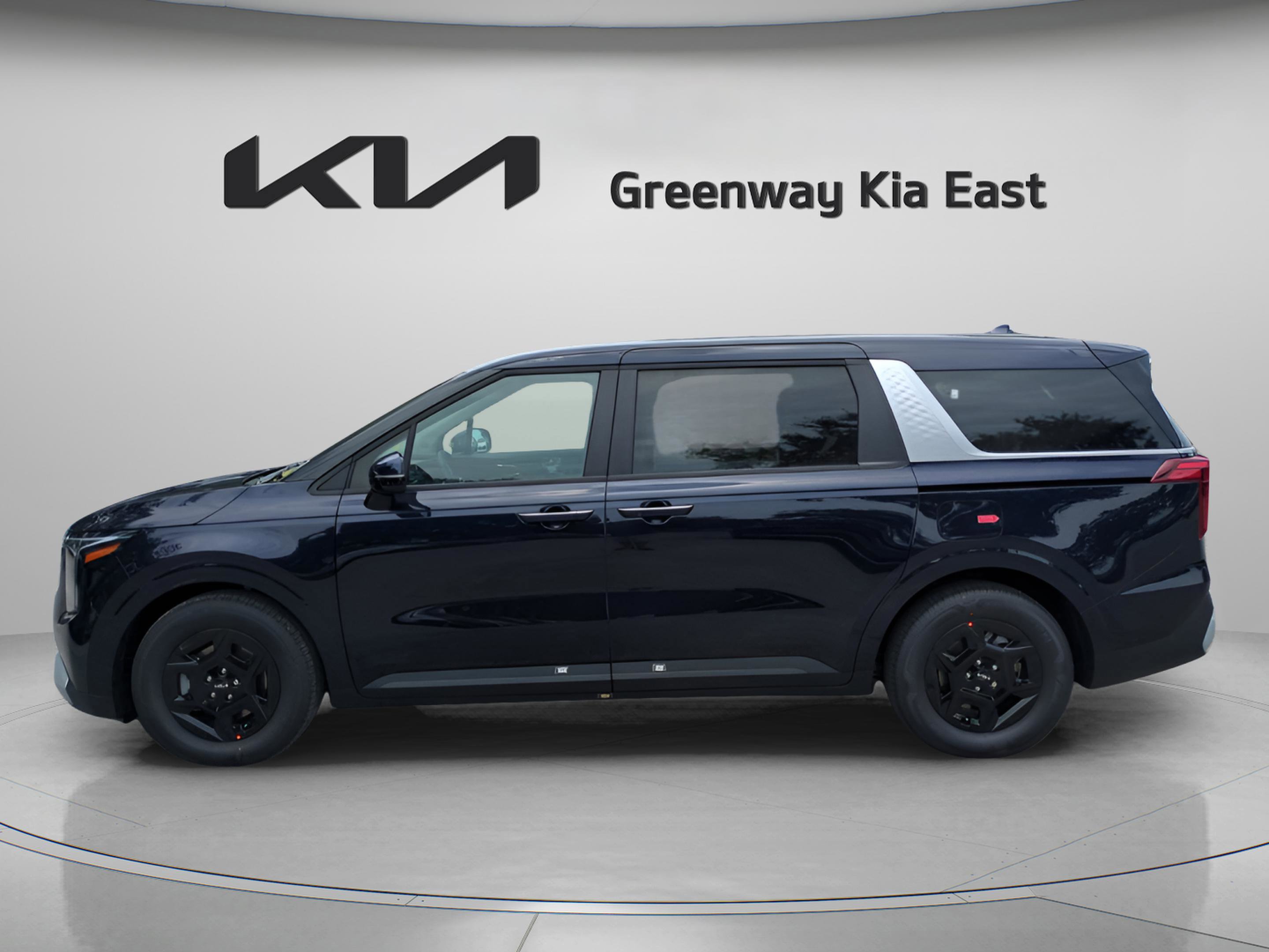 2026 Kia Carnival LXS photo 4
