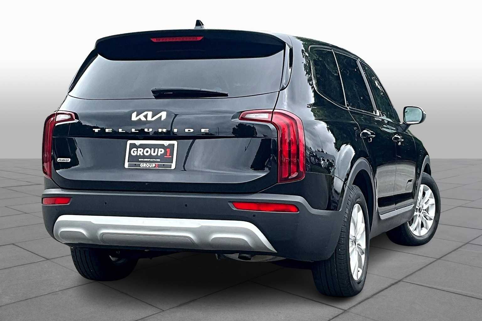 2022 Kia Telluride LX photo 11