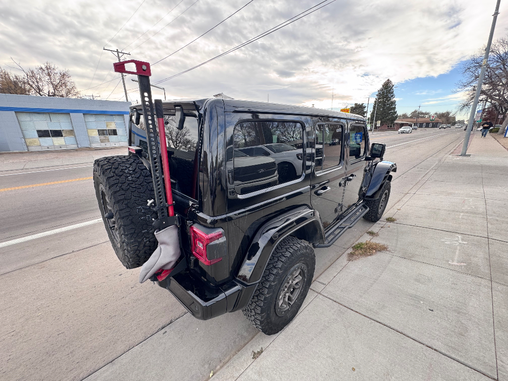 2021 Jeep Wrangler Unlimited Sahara High Altitude photo 3