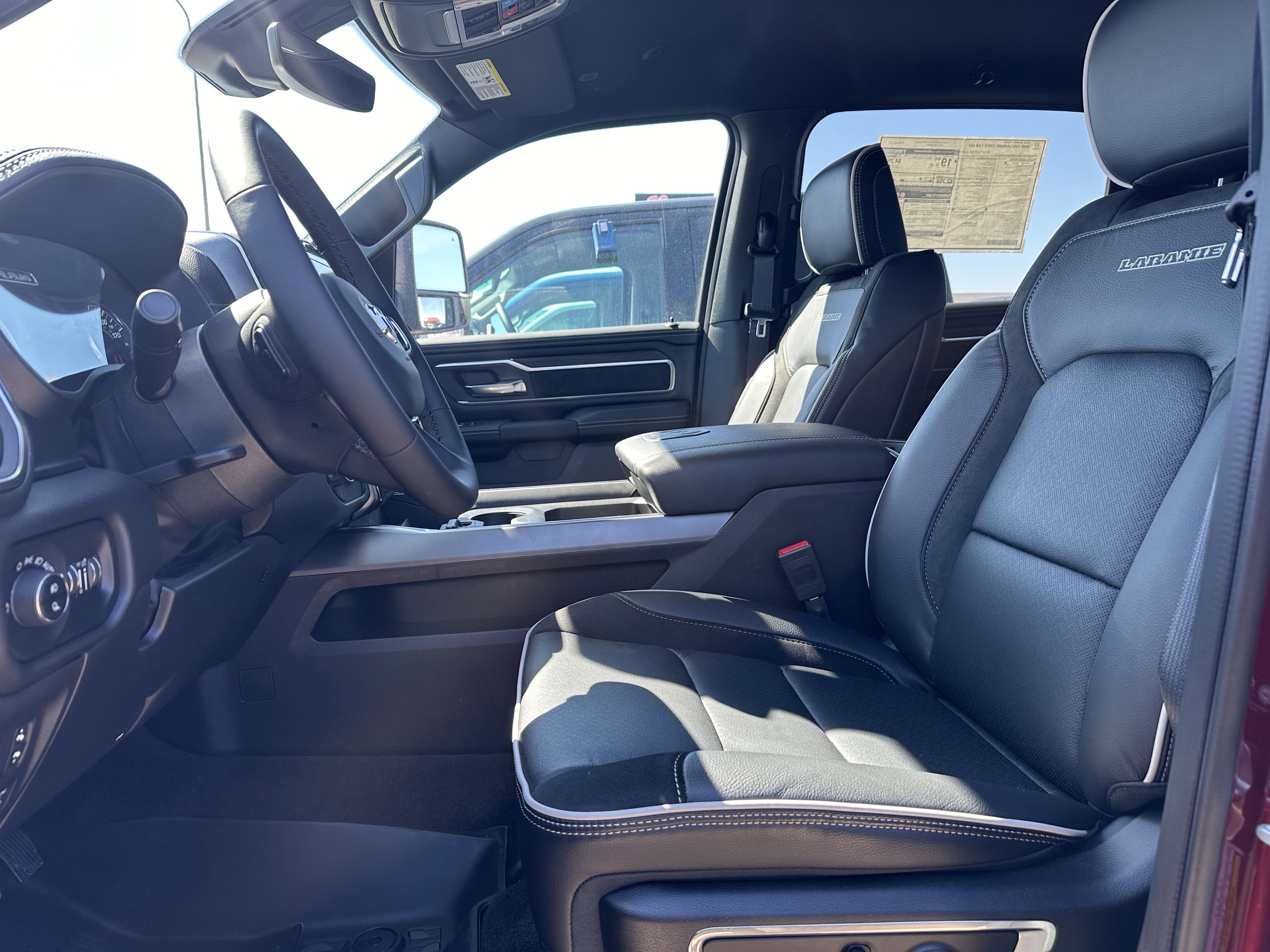 2025 Ram 1500 Laramie photo 2