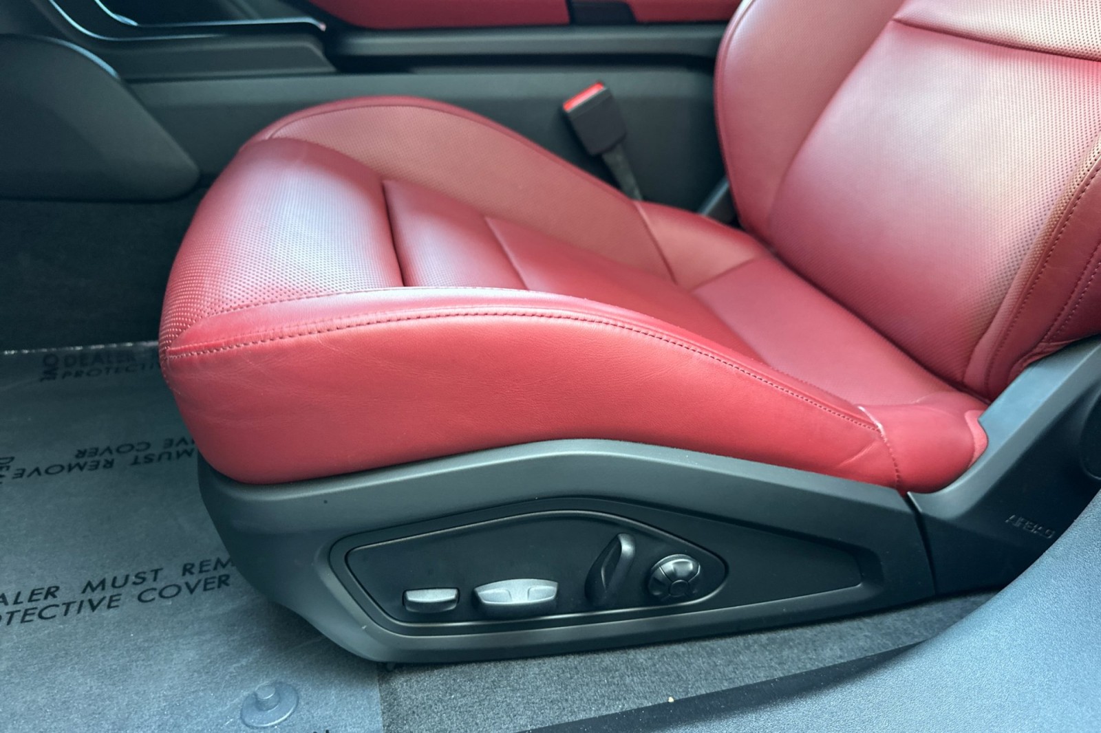 2023 Porsche Taycan photo 15