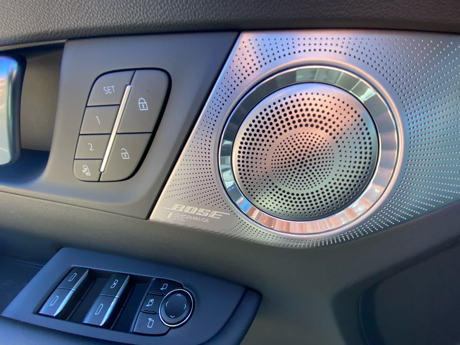 2026 Buick Enclave Avenir photo 11