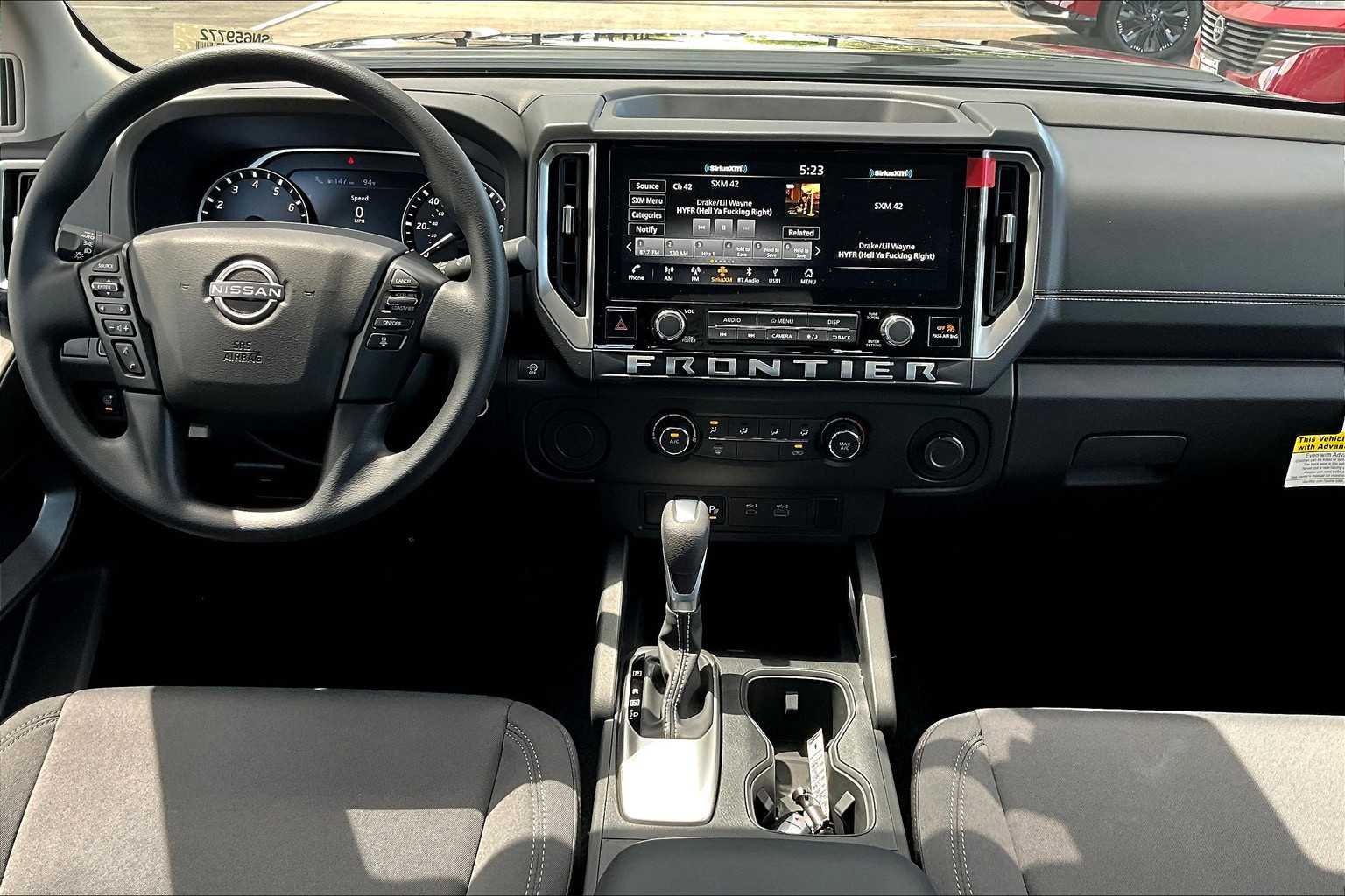 2025 Nissan Frontier SV photo 5