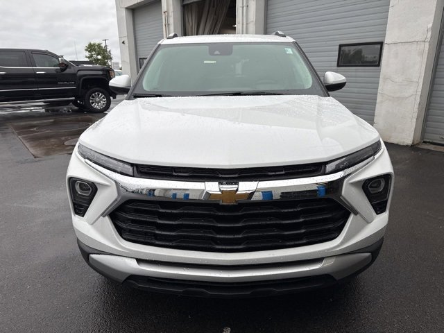 2026 Chevrolet Trailblazer LT photo 2